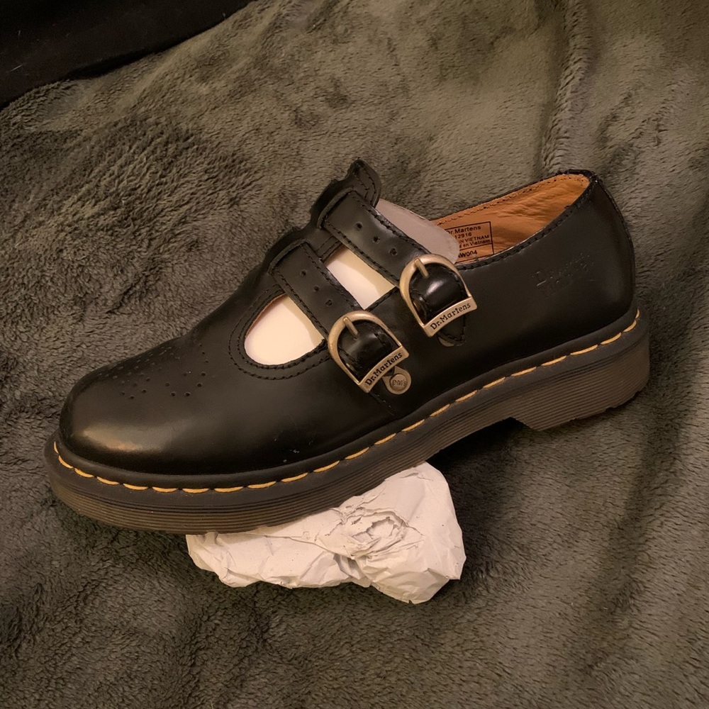 UK 6 Dr. Marten’s 8065 black leather Mary Janes